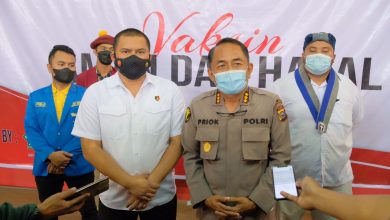 Photo of Polda Riau Gandeng Organisasi Kemahasiswaan, Gelar Vaksinasi di Kampus UIN Suska