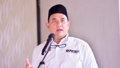 Photo of Banyak Kartu Biru Mati, Zulmansyah Minta Anggota PWI Riau Segera Aktifkan!