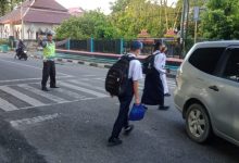 Photo of Unit Lantas Polsek Limapuluh Polresta Pekanbaru tiap pagi laksanakan strong Point